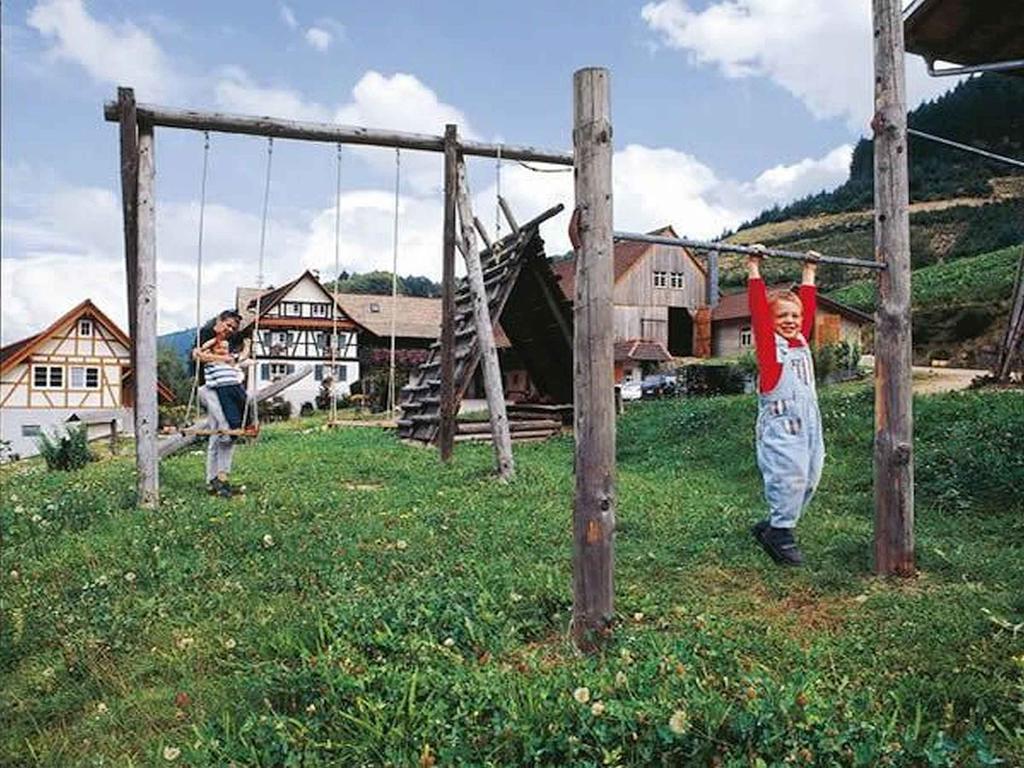 ドゥルバッハWeingut Alfred Huberアパートメント エクステリア 写真